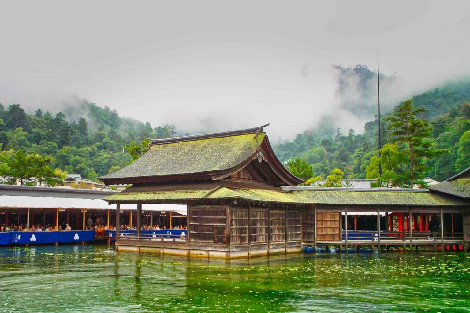 厳島神社