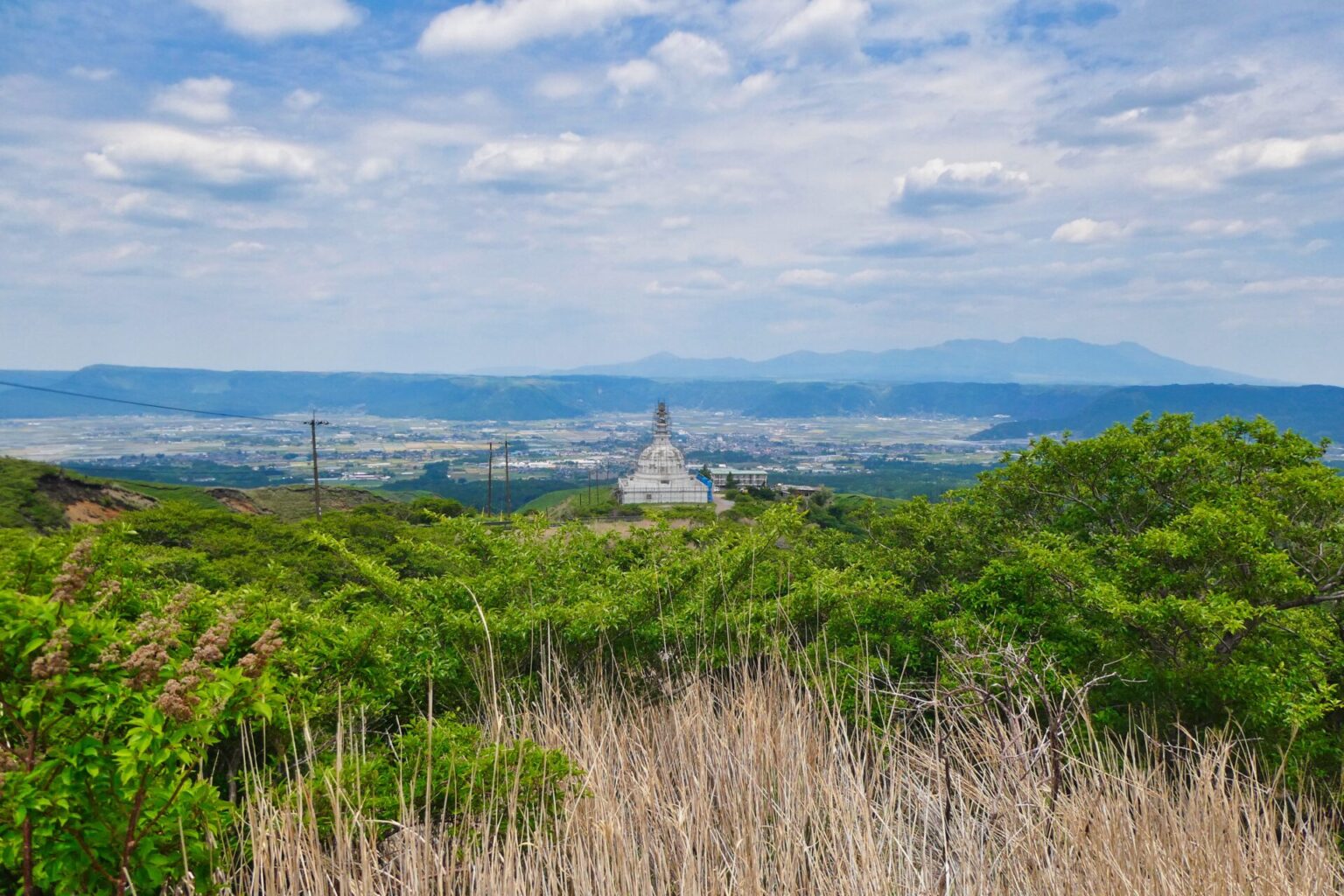 仙酔峡仏舎利塔 (熊本県阿蘇市)