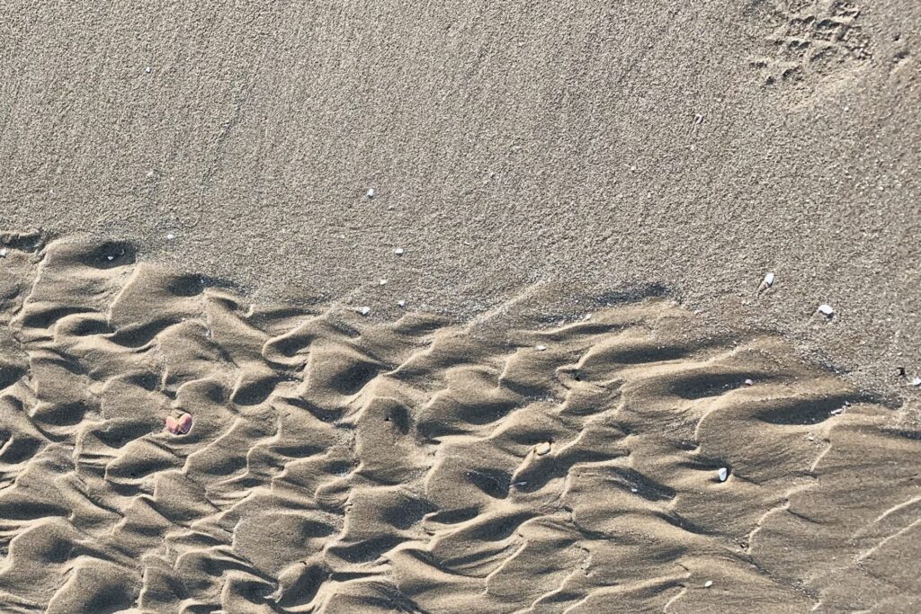 千里浜なぎさドライブウェイの砂