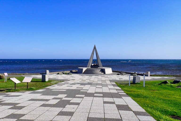 日本最北端　宗谷岬の碑
