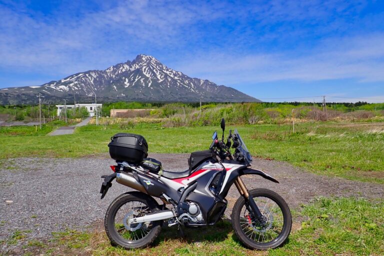 利尻富士とCRF250Rally