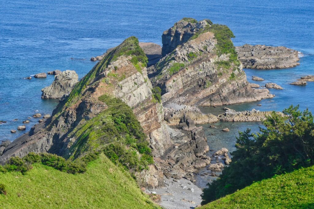 平瀬崎の地層